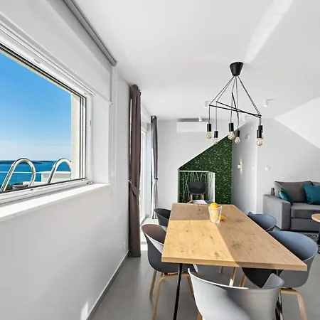 Luxury Two-Floor Apartment With Private Heated Pool On Terrace And Sea View 4 普利莫顿